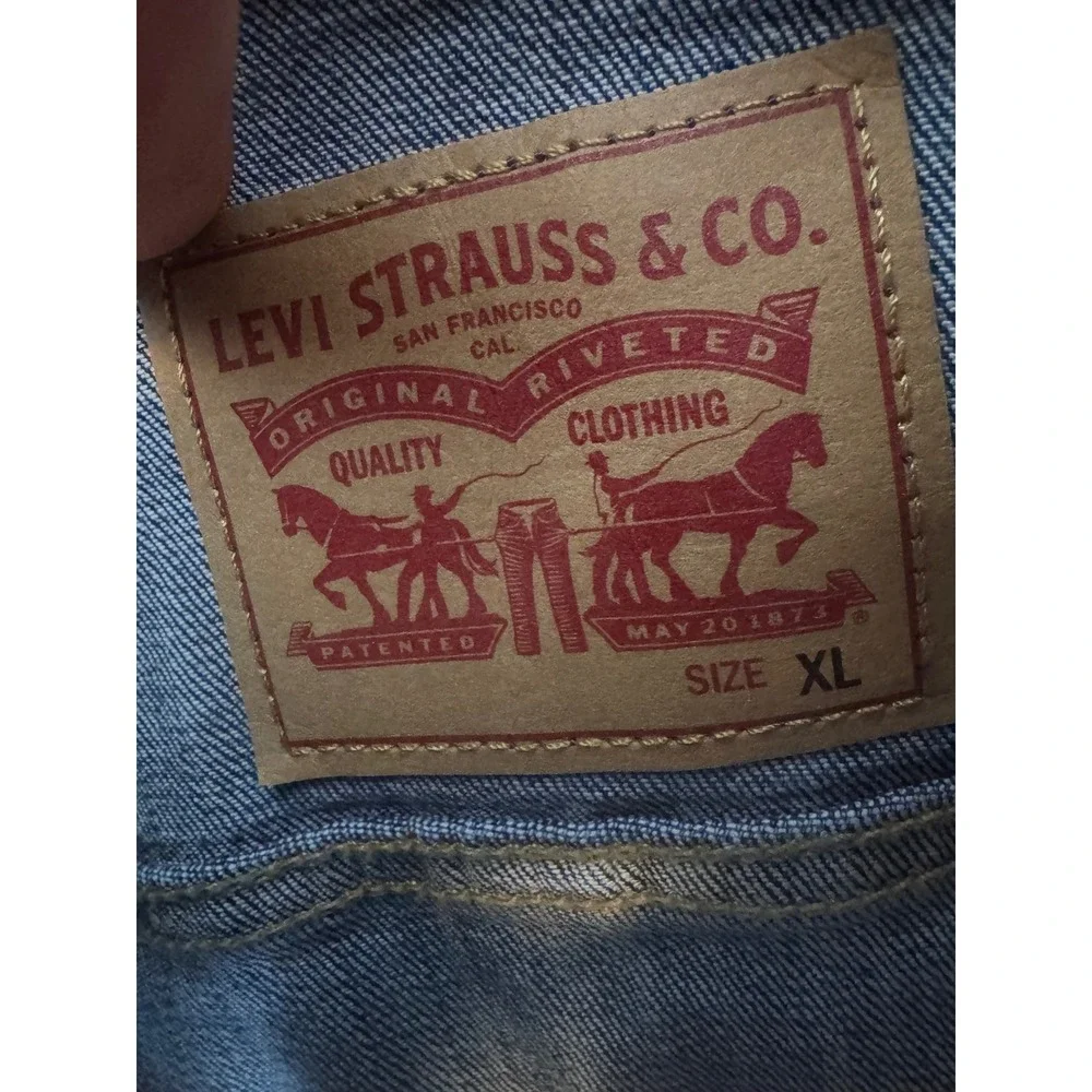 Levis Original Trucker Jacket Womens‎ XL Blue Denim Button Front 29945-0014 NWT